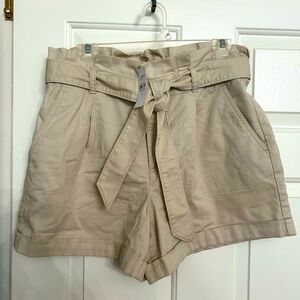 Loft Paper bag High Waisted Shorts. Khaki, size 10.